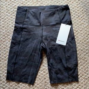 NWT. Size 8 lululemon biker shorts